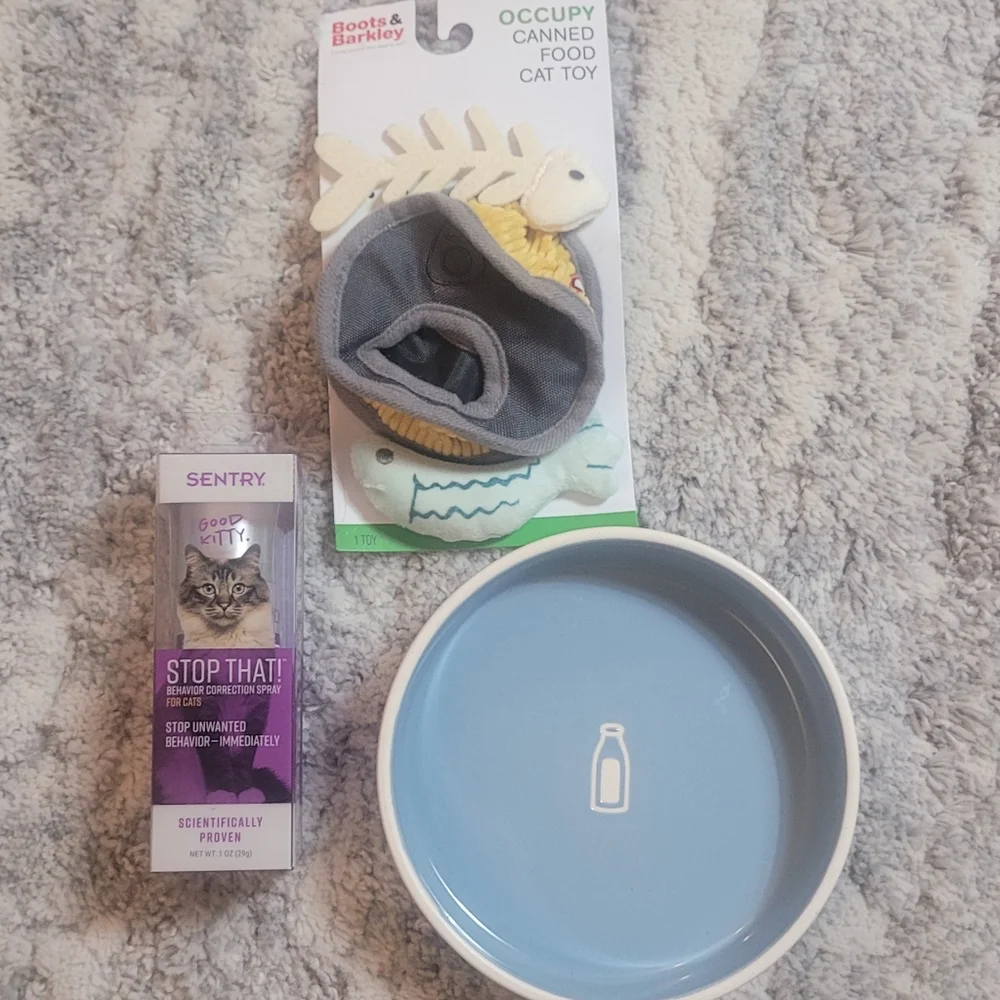 3 pcs cat bundle, bowl, toy and behavior correction spray